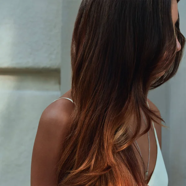 Wella Professionals Oil Reflections Luminous Smoothing Oil 100ml 4 Wella Professionals Oil Reflections Luminous Smoothing Oil 100ml - Image 2