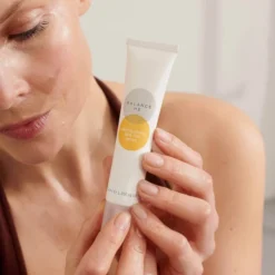 Balance Me BB Hyaluronic Skin Tint SPF25 40ml -Professional Care Product Stores 11419266 9075049867023499