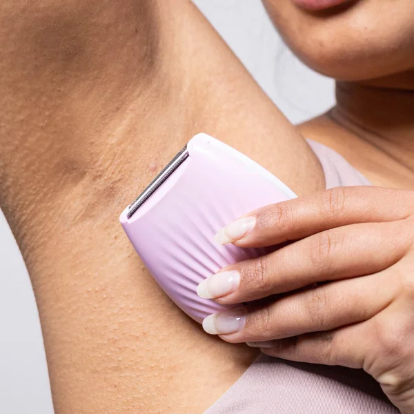 MAGNITONE London Go Bare! Rechargeable Mini Lady Shaver - Pink 7 MAGNITONE London Go Bare! Rechargeable Mini Lady Shaver - Pink - Image 5