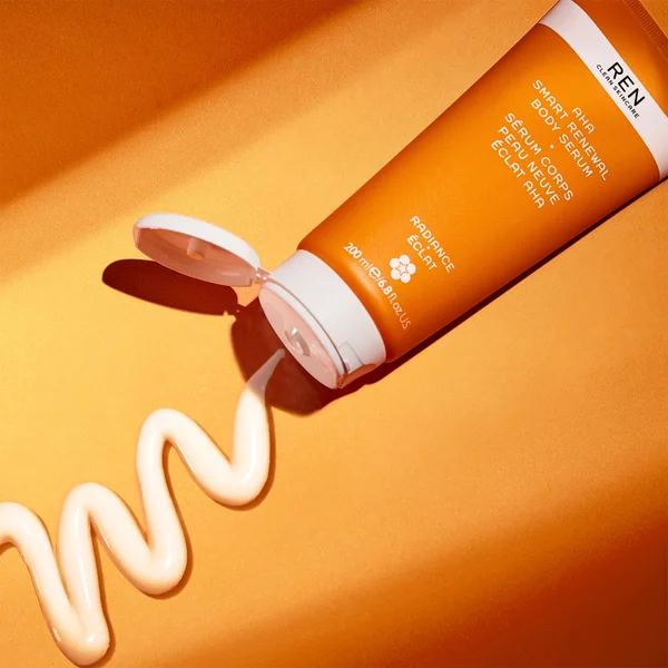 REN Clean Skincare AHA Smart Renewal Body Serum 200ml 5 REN Clean Skincare AHA Smart Renewal Body Serum 200ml - Image 3