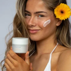 Lumene Nordic C [Valo] Glow Reveal Moisturizer 50ml -Professional Care Product Stores 11697312 2084946482544262