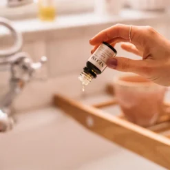 NEOM Feel Refreshed Essential Oil Blend 30ml -Professional Care Product Stores 13482935 3684924385695212